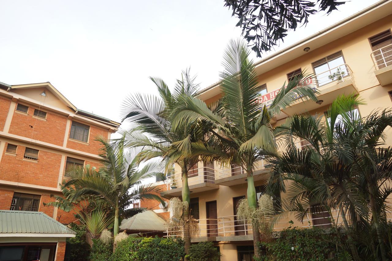 Florida Hotel Zaana Kampala Bagian luar foto