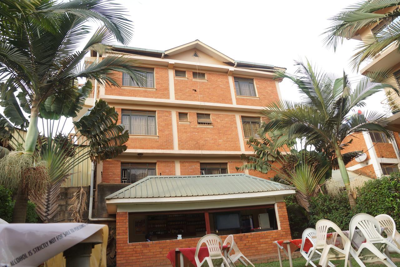 Florida Hotel Zaana Kampala Bagian luar foto